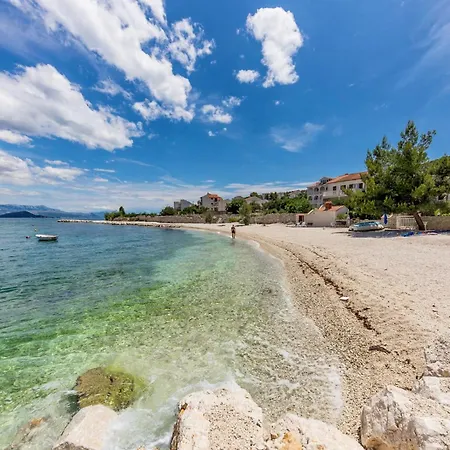 Family-friendly With Swimming Pool Arbanija - Ciovo - 25090 아파트