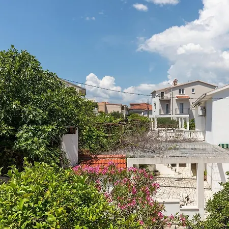 Family-friendly With Swimming Pool Arbanija - Ciovo - 25090 아파트 *