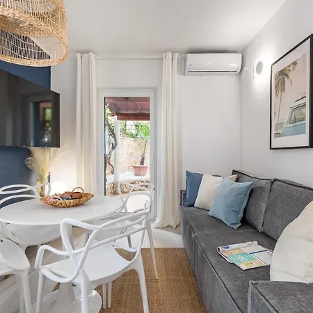 Family-friendly With Swimming Pool Arbanija - Ciovo - 25090 아파트 트로기르