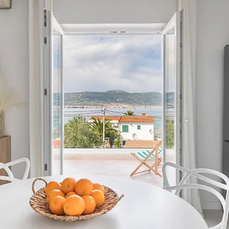 Family-friendly With Swimming Pool Arbanija, Ciovo - 25090 Apartman *